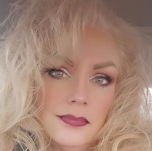 Meet your Posher, Deanna